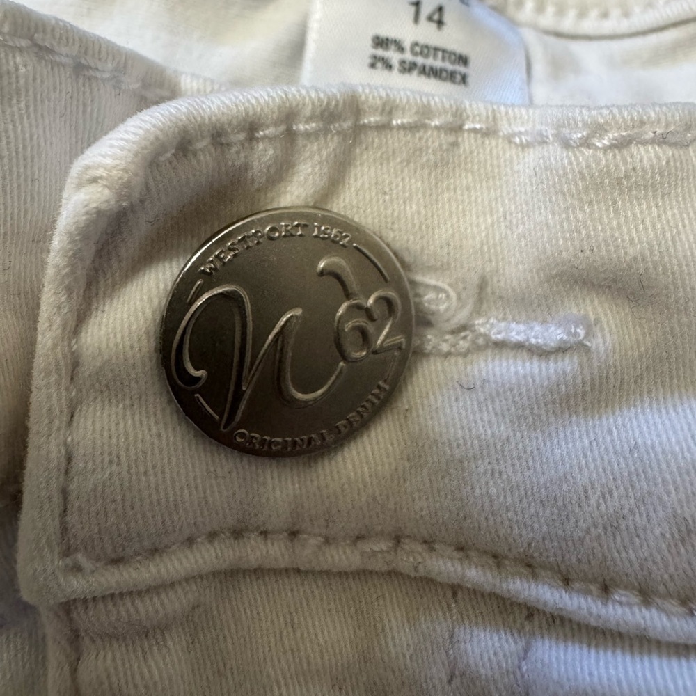 Westport White Bermuda Shorts - Picture 6 of 10